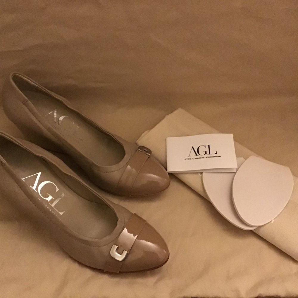 Nude-Sand AGL Heel